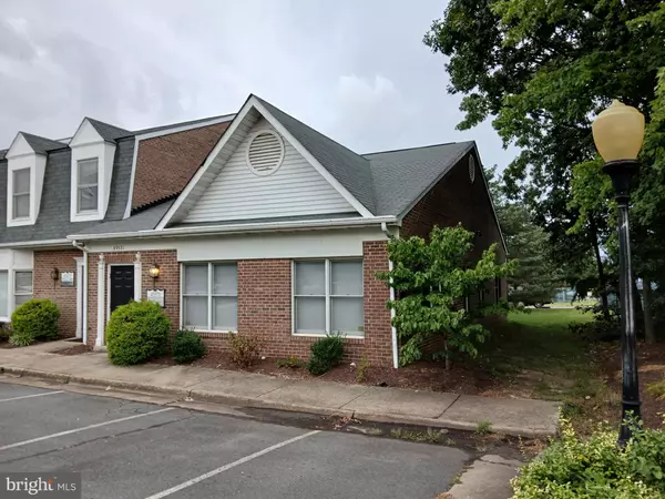 Sterling, VA 20164,45571 SHEPARD DR #101