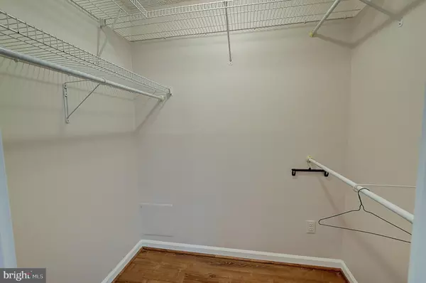 Bethesda, MD 20814,5225 POOKS HILL RD #710N