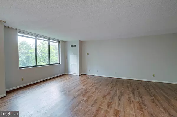 Bethesda, MD 20814,5225 POOKS HILL RD #710N