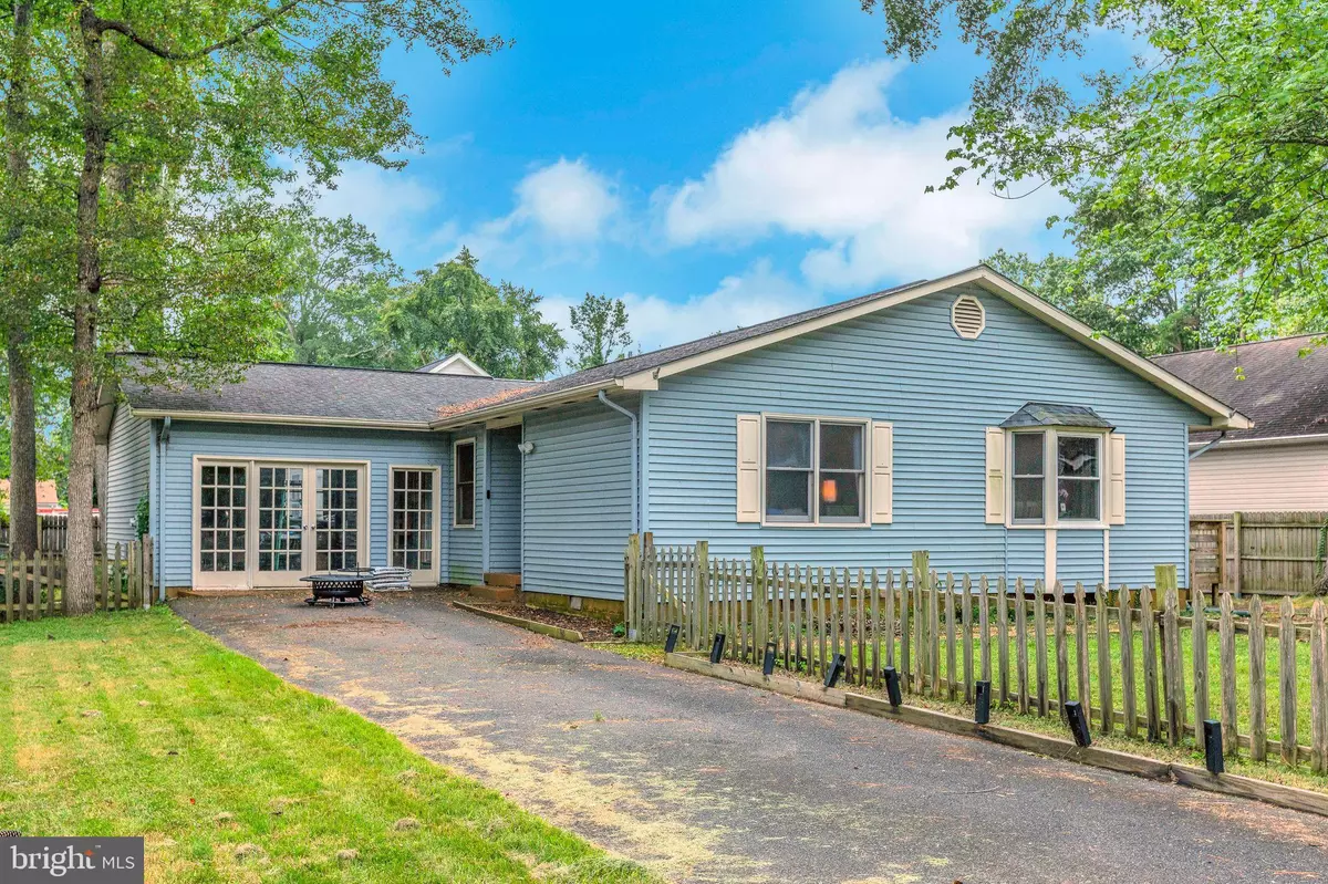 Colonial Beach, VA 22443,128 7TH ST