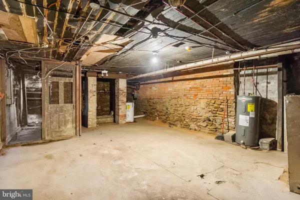 Philadelphia, PA 19122,2113-15 GERMANTOWN AVE