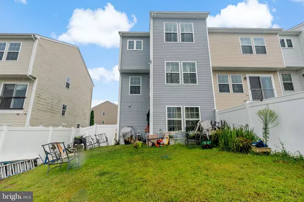 Hedgesville, WV 25427,362 RUMBLING ROCK RD