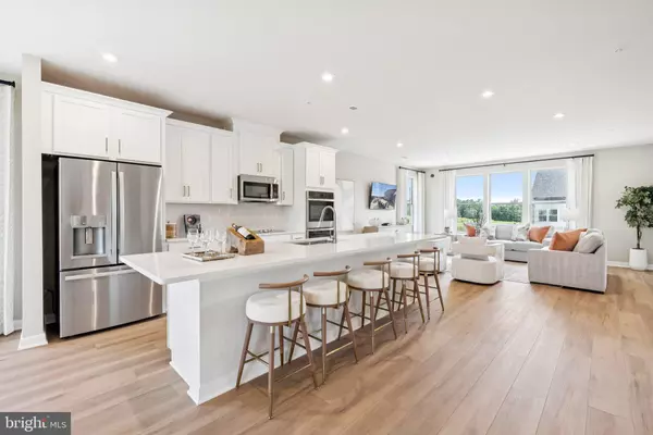 Dumfries, VA 22026,17826 SOUTHERN SHORES DR