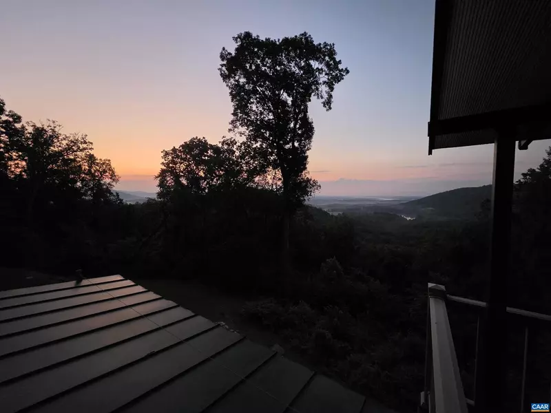 1022 TURKEY RIDGE RD, Stanardsville, VA 22973