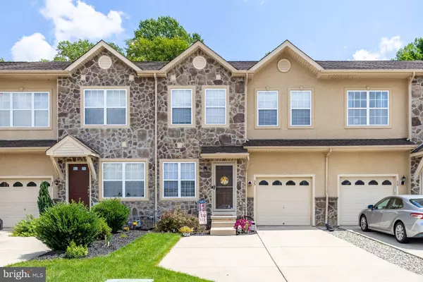 35 GLACIER DR, Berlin, NJ 08009