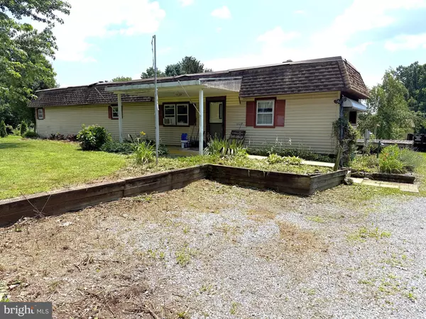 41 GARLOFF RD, Myerstown, PA 17067