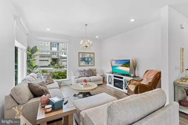 Barnegat, NJ 08005,299 HAWTHORNE LN