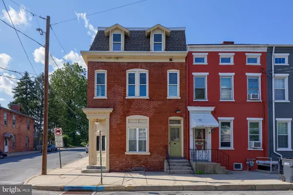 Columbia, PA 17512,209 WALNUT ST