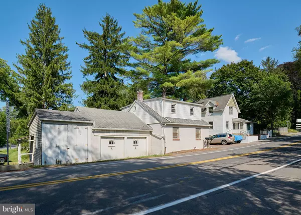 829-833 ELMWOOD ST, State College, PA 16801