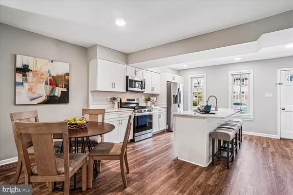 Burke, VA 22015,5901 KARA PL