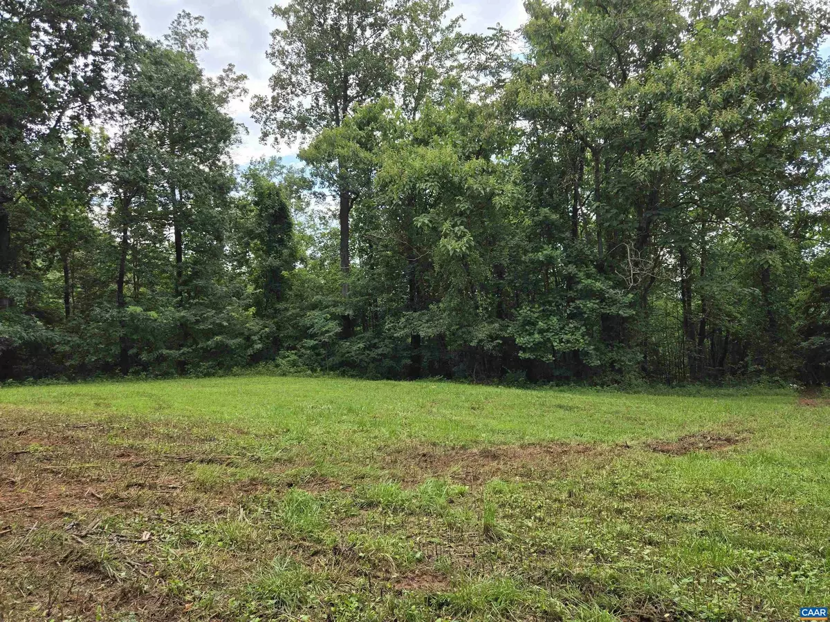 Greenwood, VA 22943,8 GREENWOOD HOLLOW