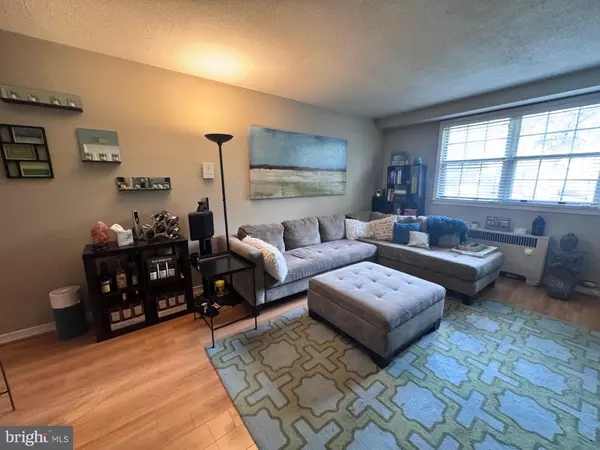 Arlington, VA 22203,4315 2ND RD N #43153