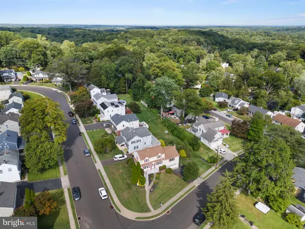 Willow Grove, PA 19090,528 SCHOOL HOUSE LN