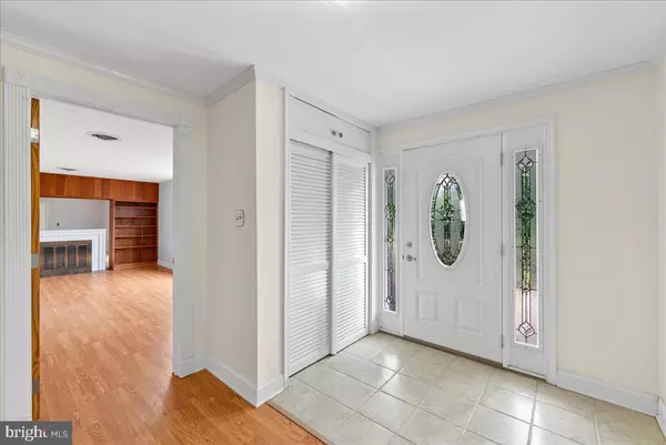 Mclean, VA 22101,7029 OLD DOMINION DR