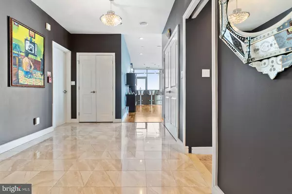 Philadelphia, PA 19106,110-12 S FRONT ST #1100