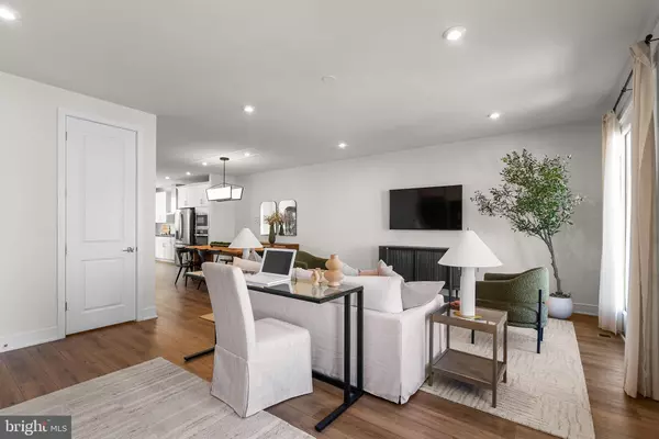 Ashburn, VA 20148,42131 SHINING STAR SQ