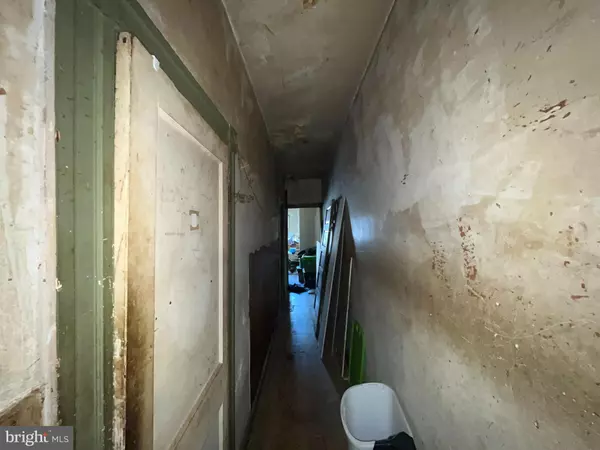 Baltimore, MD 21218,408 WHITRIDGE AVE