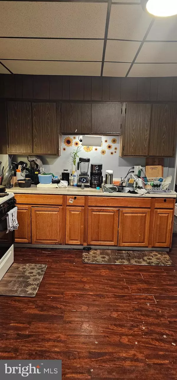 Trenton, NJ 08610,1325 S BROAD ST