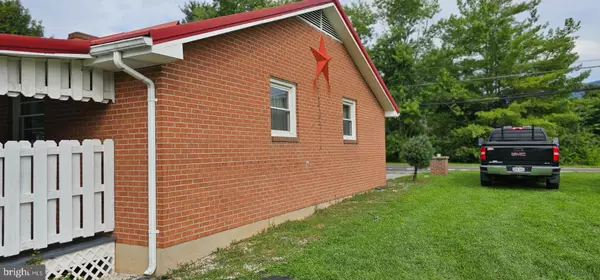 Peterstown, WV 24963,187 WATER ST