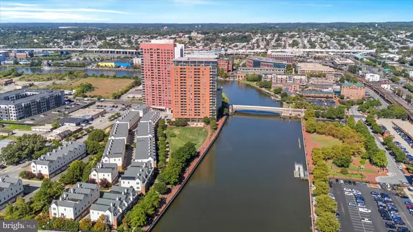 Wilmington, DE 19801,105 CHRISTINA LANDING DR #402