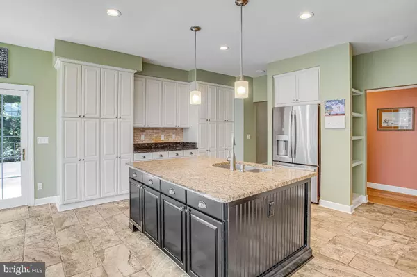 Spotsylvania, VA 22553,13615 FOX CHASE LN