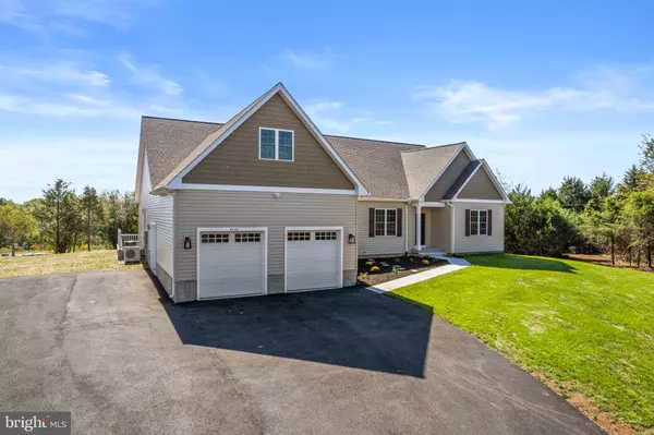 2012 DOZER LN, Catlett, VA 20119