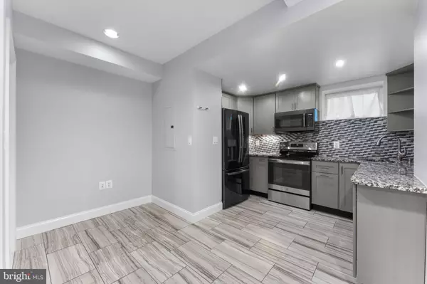 Washington, DC 20010,1416 MERIDIAN PL NW #B