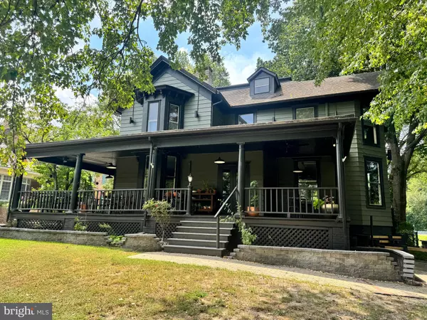 4 S 1ST ST S, Denton, MD 21629