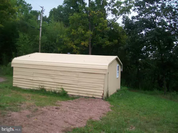 Levels, WV 25431,1442 FELLER DR