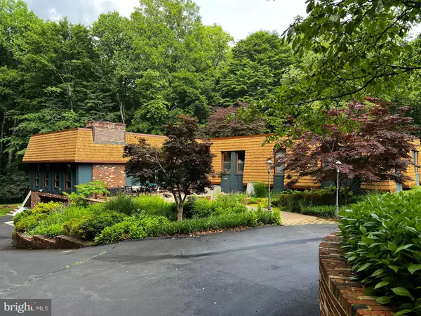 10916 THIMBLEBERRY LN, Great Falls, VA 22066