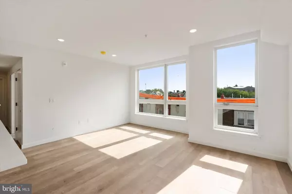 Philadelphia, PA 19147,754 S 4TH ST #301