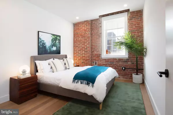 Philadelphia, PA 19123,1099 GERMANTOWN AVE #M103