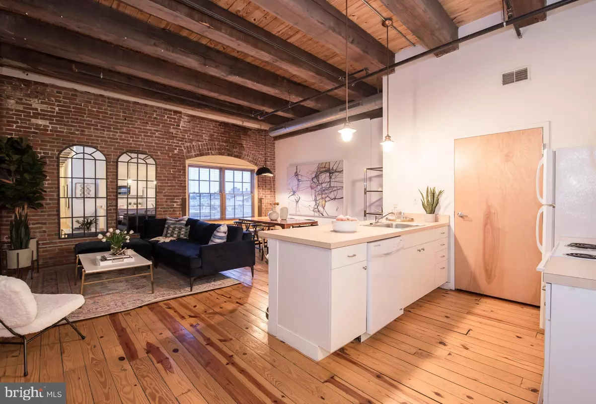 Philadelphia, PA 19123,1099 GERMANTOWN AVE #M103