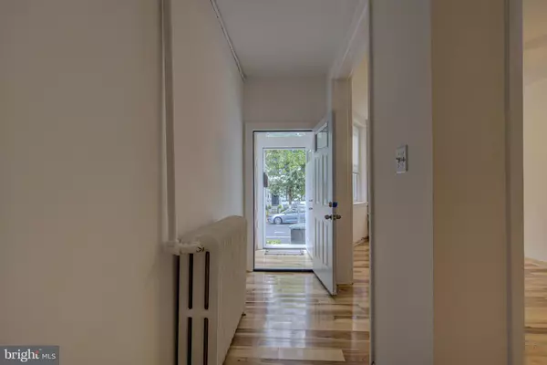Washington, DC 20003,1528 E ST SE