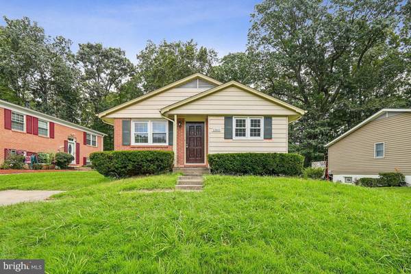 12611 OAKWOOD DR, Woodbridge, VA 22192
