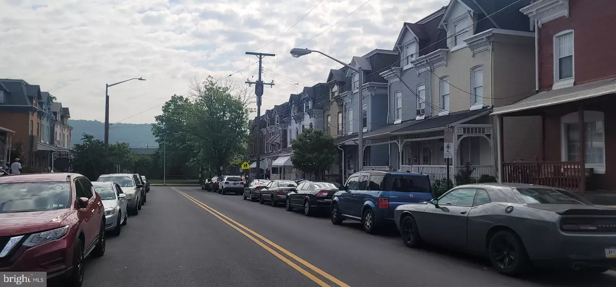 Reading, PA 19601,136 ELM ST #B