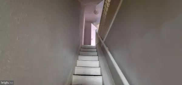 Reading, PA 19601,136 ELM ST #B