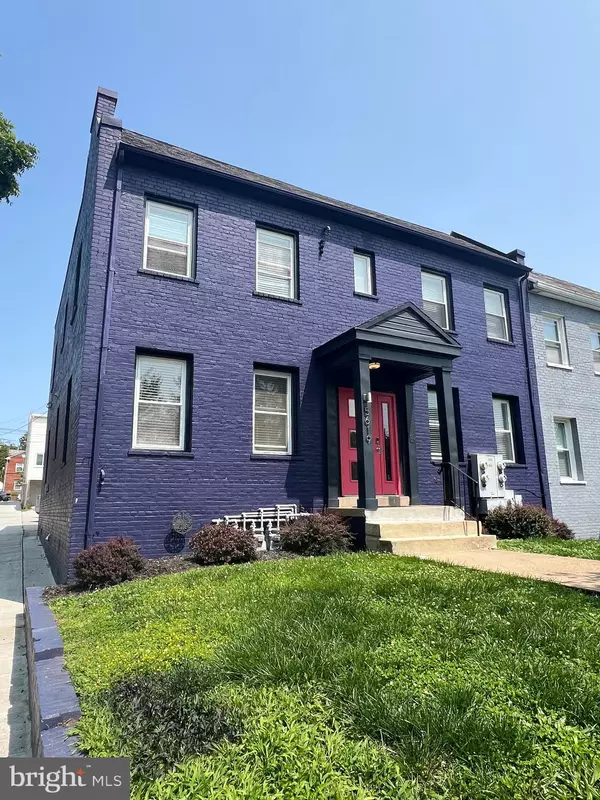 Washington, DC 20011,5619 1ST PL NW #2