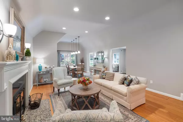 Arlington, VA 22207,4827 27TH PL N
