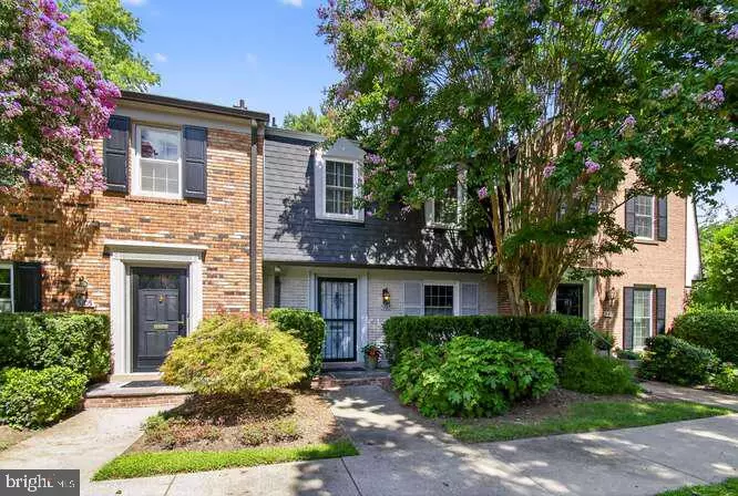 Bethesda, MD 20816,5103 SENTINEL DR #33