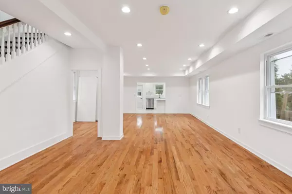 Glenside, PA 19038,65 LIMEKILN PIKE