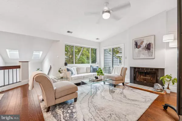 Reston, VA 20191,1904-B VILLARIDGE DR #1904B