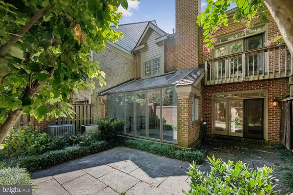 Bethesda, MD 20816,5819 MADAKET RD