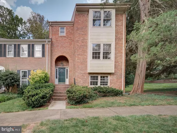 6607 MIDHILL PL, Falls Church, VA 22043