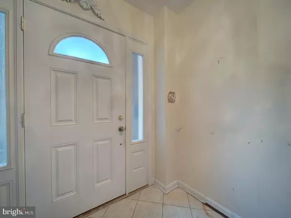 Falls Church, VA 22043,6607 MIDHILL PL