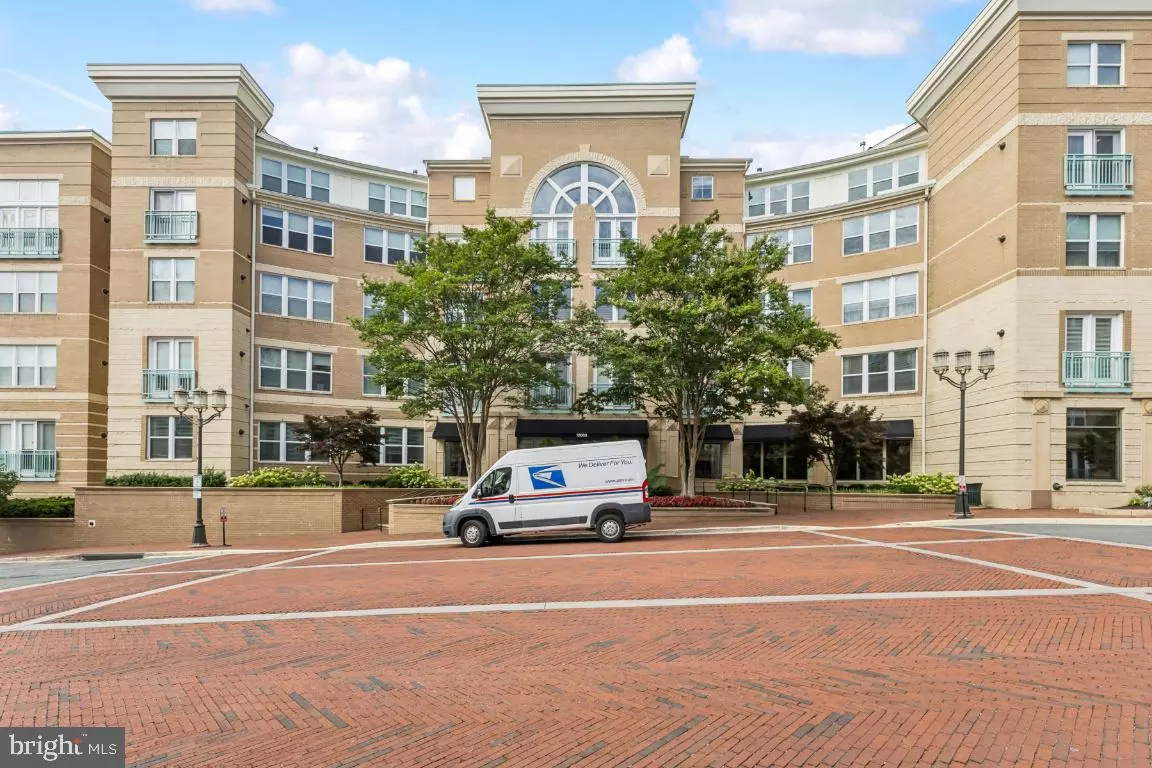 Reston, VA 20190,12000 MARKET ST #152