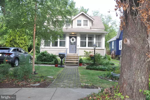 527 DWIGHT AVE, Oaklyn, NJ 08107
