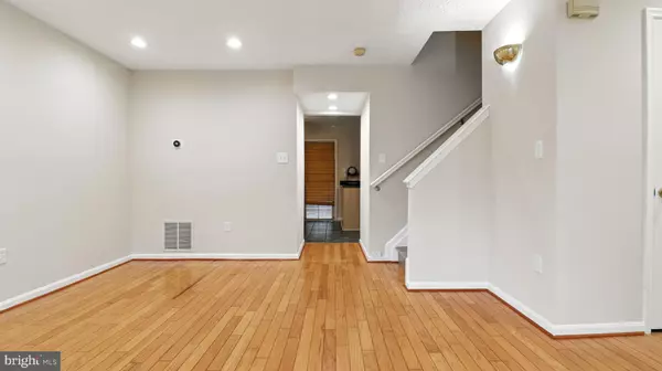 Lanham, MD 20706,2809 RED OAK LN