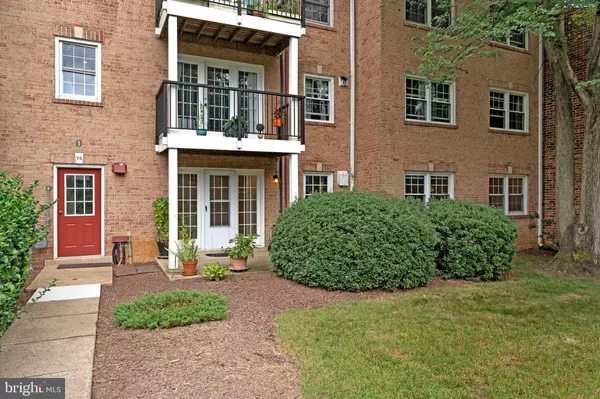 Fairfax, VA 22031,9475 FAIRFAX BLVD #102