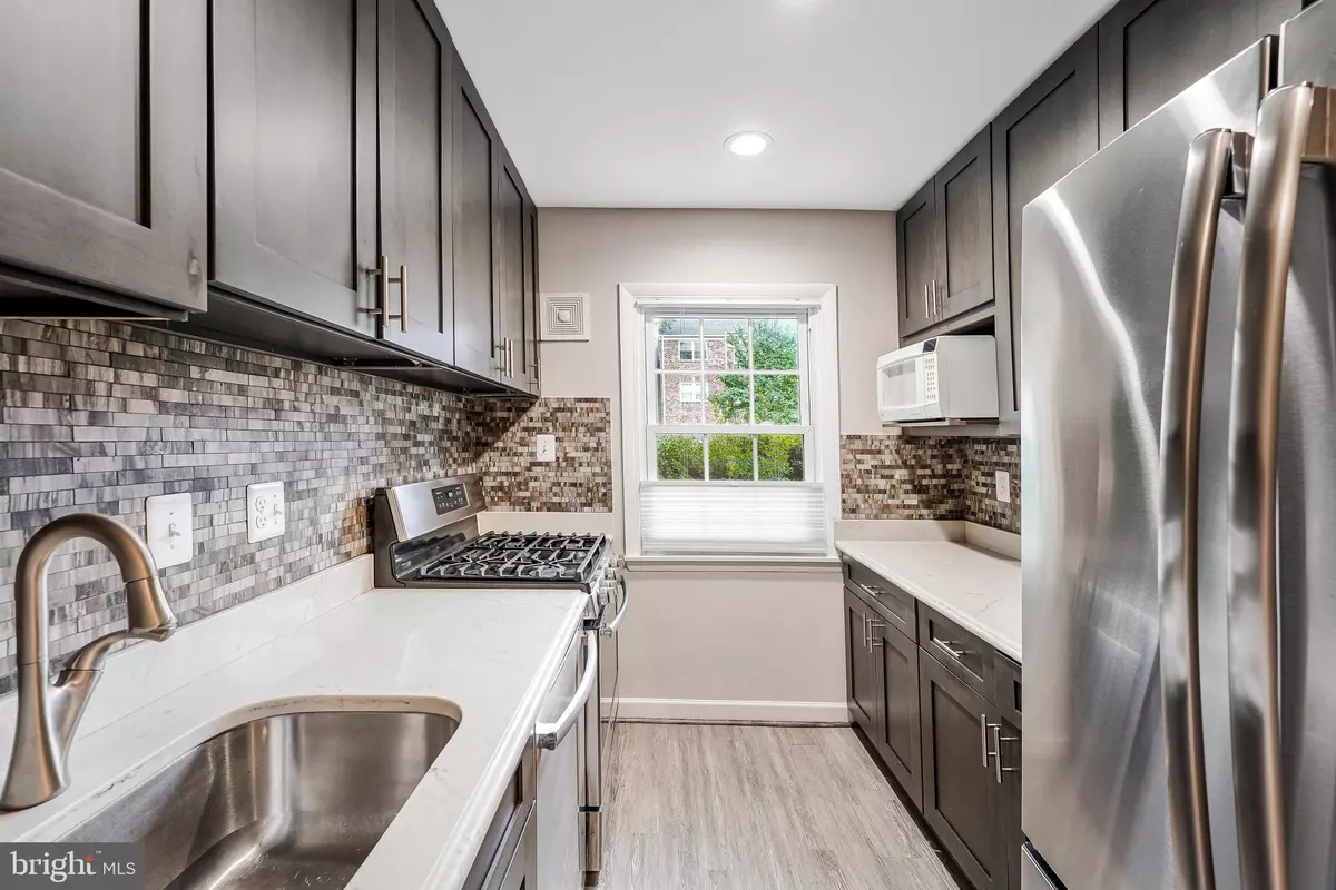 Fairfax, VA 22031,9475 FAIRFAX BLVD #102